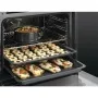 AEG BCK455350M SteamBake beépíthető sütő gőzfunkcióval, katalitikus tisztítás