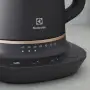 Electrolux E7K1-6BP vízforraló, fekete, 7 előre beállítható hőfokozat, melegen tartó funkció, 2400 w