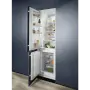 Electrolux LNT3FF18S beépíthető kombinált hűtőszekrény, 177,2 cm, 196 l/73 l, lowfrost, dynamic air, action freeze, érintővezérlés, 35 db(a)