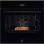 Electrolux KOEBP39Z beépíthető elektromos sütő, pirolitikus tisztítás, assistedcooking, maghőmérő, excite érintőkijelző, magyar menü, fekete, 71l