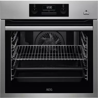 AEG BES351110M SteamBake beépíthető sütő gőzfunkcióval